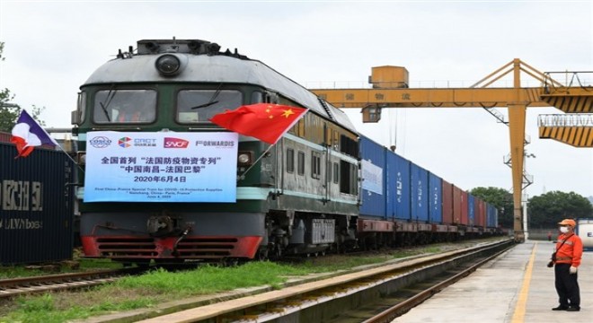 20 milyon maske 19 günlük tren yolculuğunun ardından Paris’e ulaştı