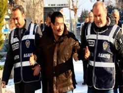 İkiz Elma’da 24 gözaltı