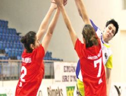 Gözler play-off ta