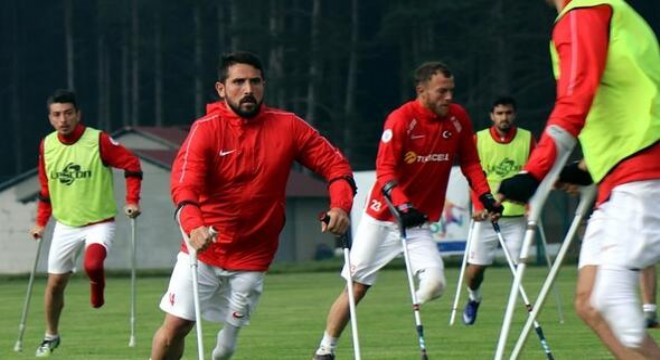 Ampute futbolda kadro yenileniyor