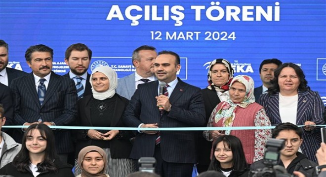 Bakan Kacır: “493 kalkınma projesine 866 milyon lira destek verdik”