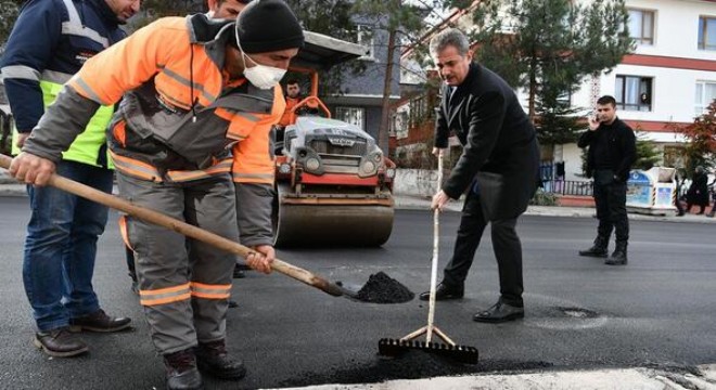 Başkan Köse asfalt serdi