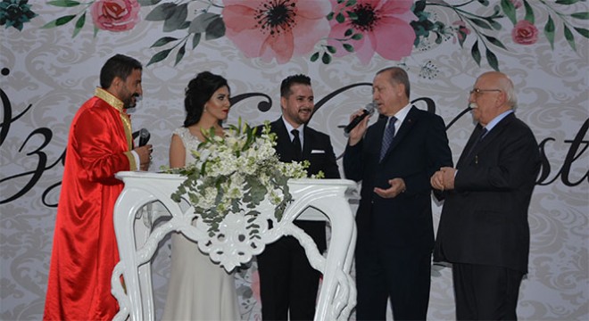 Cumhurbaşkanı Erdoğan, nikah şahidi oldu