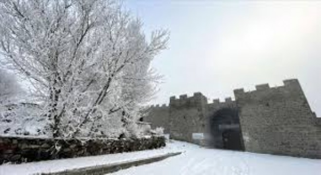 Doğu Anadolu’da Şiddetli Soğuk ve Sis Hayatı Olumsuz Etkiledi