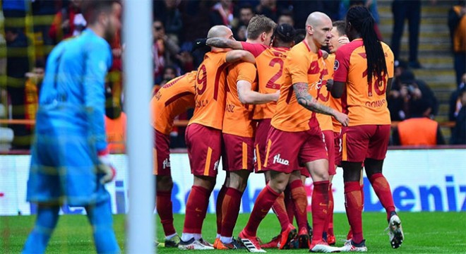 Galatasaray’da derbi öncesi sarı kart alarmı