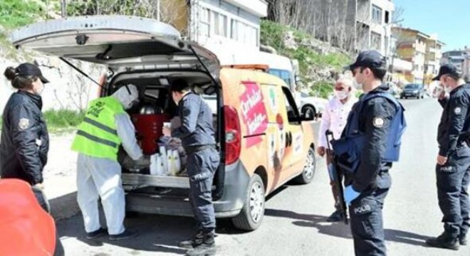 Güvenlik güçlerine çay ve çorba ikramı