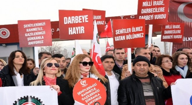 HAK-İŞ Konfederasyonu 15 Temmuz davaları nöbetine devam ediyor