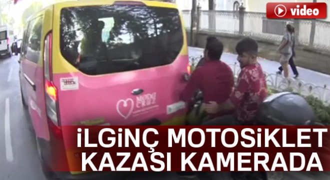 İstanbul’da ilginç motosiklet kazası kamerada