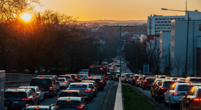 İstanbul da pazar günü bazı yollar trafiğe kapatılacak