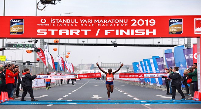 VODAFONE’dan yarı maratona çevre desteği