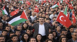 Ensar Özdemir: Cesur yüreklerin direnişi insanlığın onurudur